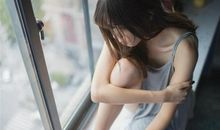 忘不了你的那双手