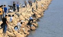 走，一起钓鱼去