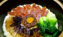 饭桌上的特写画