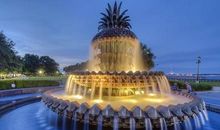 观察学校里的喷水池