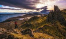 渐行渐远的明月