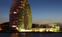 美丽的月亮酒店