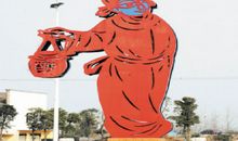 洪兰桂打酒雕塑