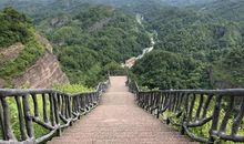 挑战万佛山玻璃栈道