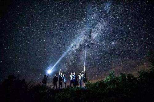 愉快的夜晚