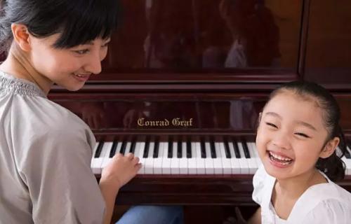 学习钢琴的痛苦与乐趣