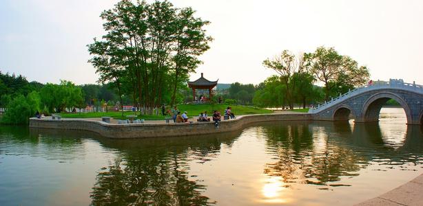 迷人的心湖公园