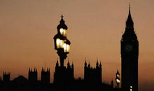 一座精美的时钟