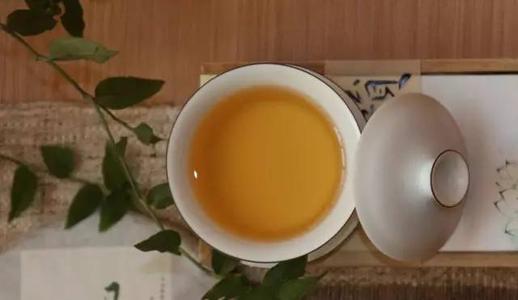 茶和酒同伴，友谊的一面
