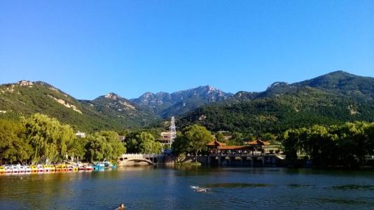 风景如画，虎山像只猫