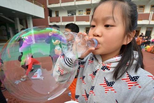 快乐吹泡泡游戏