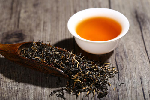洋红色茶