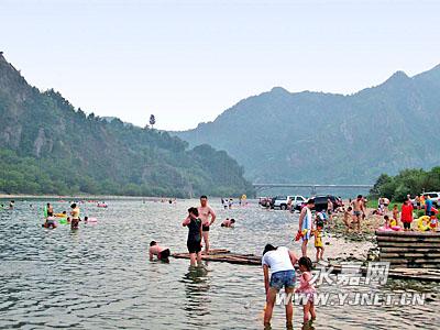 去南溪河游泳