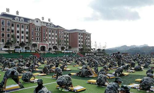 操场上难忘的事情