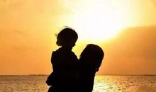 妈妈爱我的背影