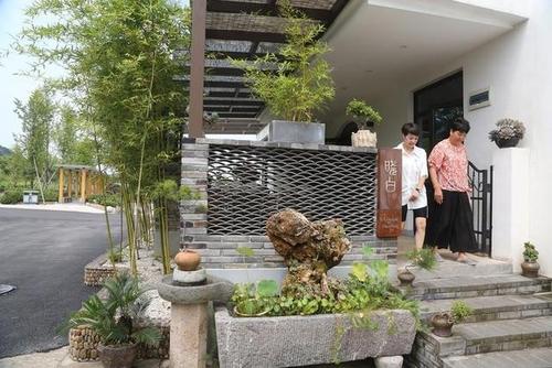 图书馆就在门口