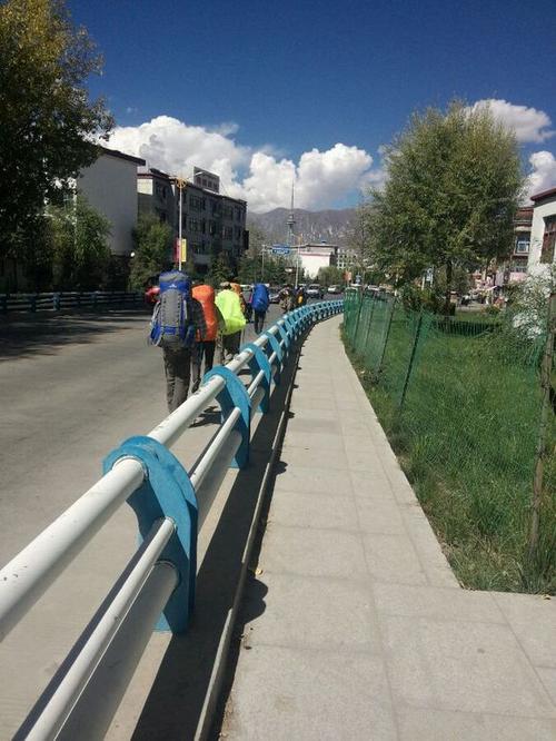 走在梦想的道路上