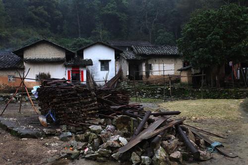 那座小山村