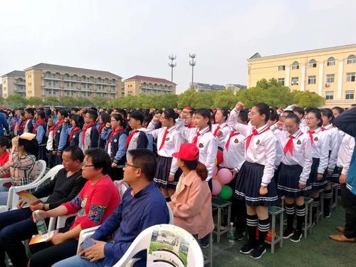永远不要在困难面前低头