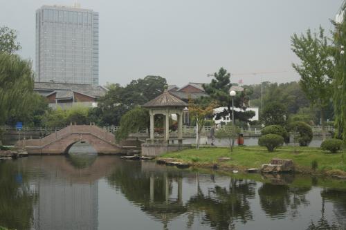 美丽的月亮湖公园
