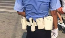 烈日下的护水使者