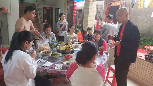 第一天回家拜拜新年祖先