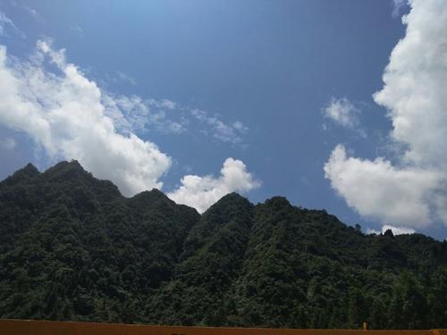 游览宝山佛