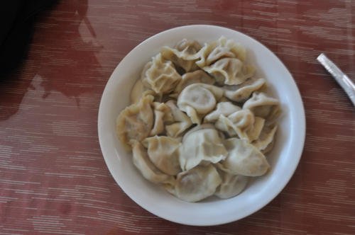 一碗饺子传递孝顺