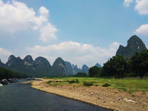 六盘山水如画