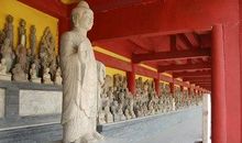 爬常山游万佛寺