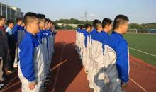 你毅然走进风雨中