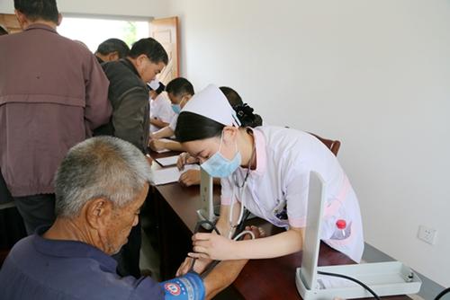 向丧偶的老人致以祝福