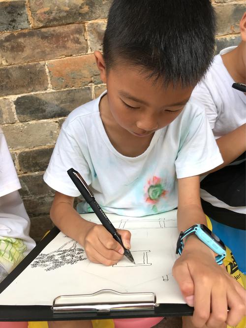 捕捉泥泞和绘画小罩