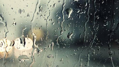 在半夜倾听下雨