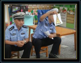 伯伯你辛苦了要向交警致敬