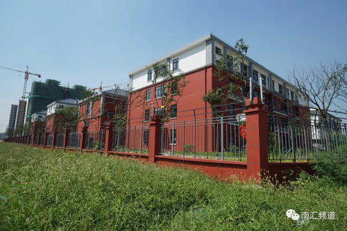 美丽的新学校