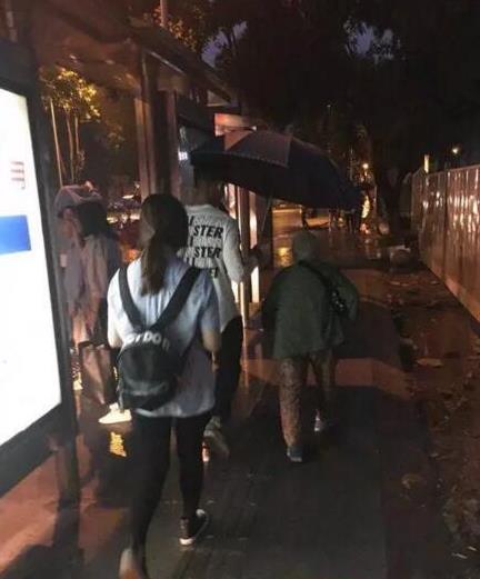 在那一刻在雨天