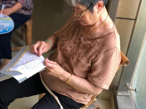 挑花边