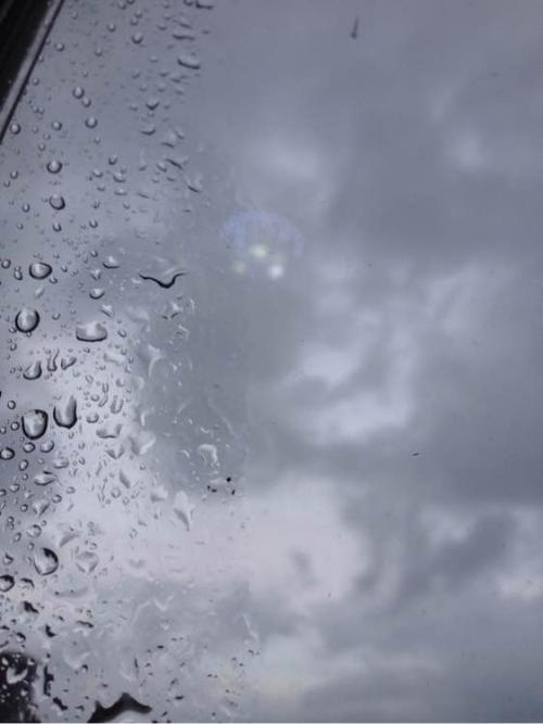 我喜欢下雨