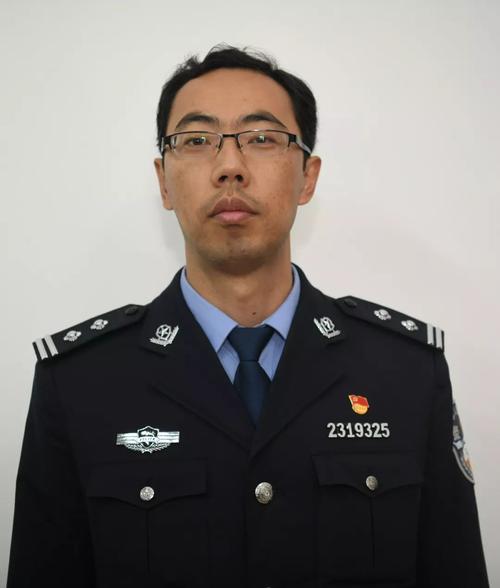 共同努力推进共同的粉末