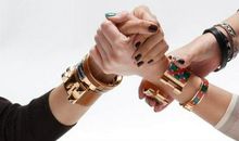 有趣又激烈的掰手腕比赛