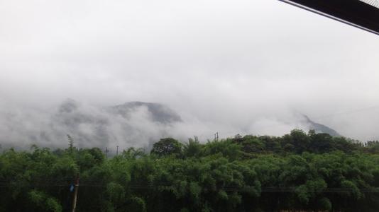 山在山上