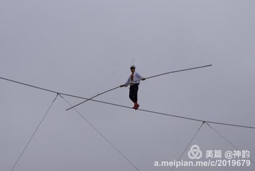 我们都是拿钢丝的青少年