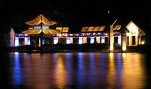 夜游东湖公园