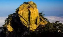 危峰兀立的石林