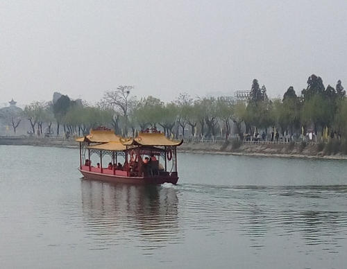 我的故乡湖源