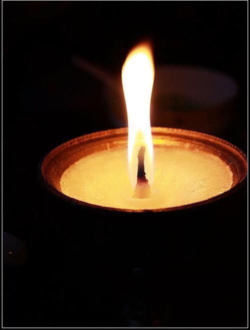 爱是一个明亮的光明