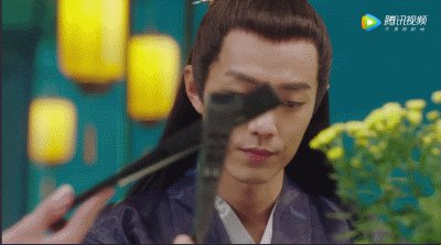 我穿过古老的追逐明星。