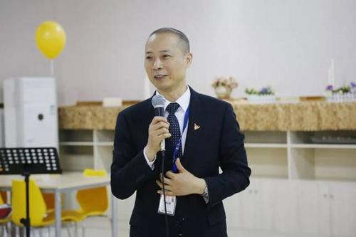 康康老师
