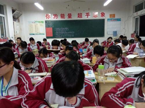 与母校一起散步